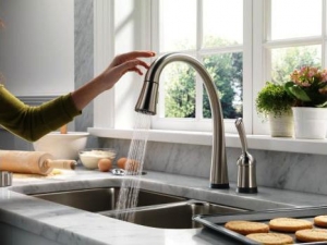 Touchless Kitchen Faucet